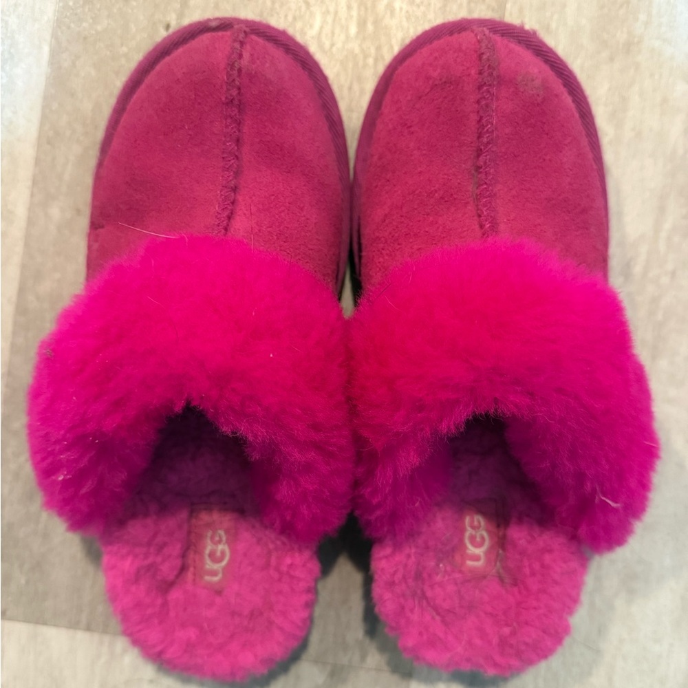 UGG Kids' Fuchsia Fluffy Slippers